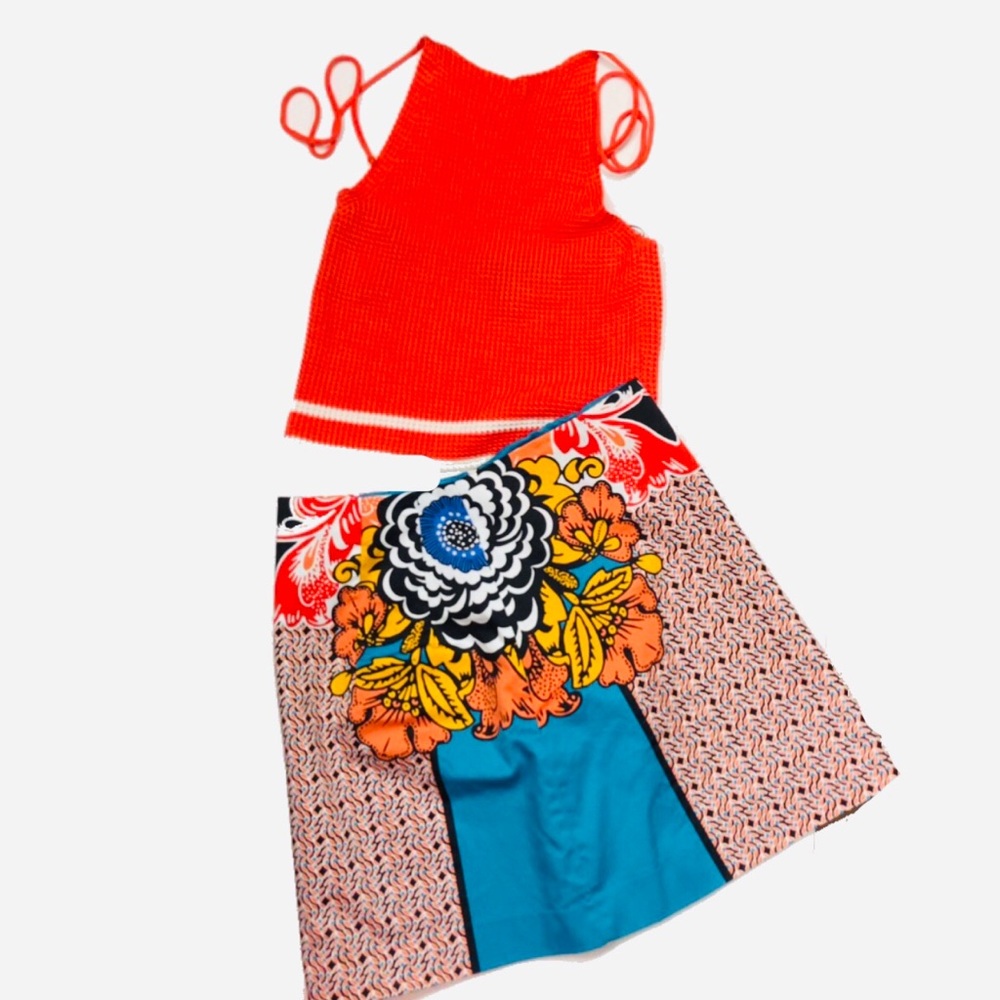 Express multi color pattern Skirt